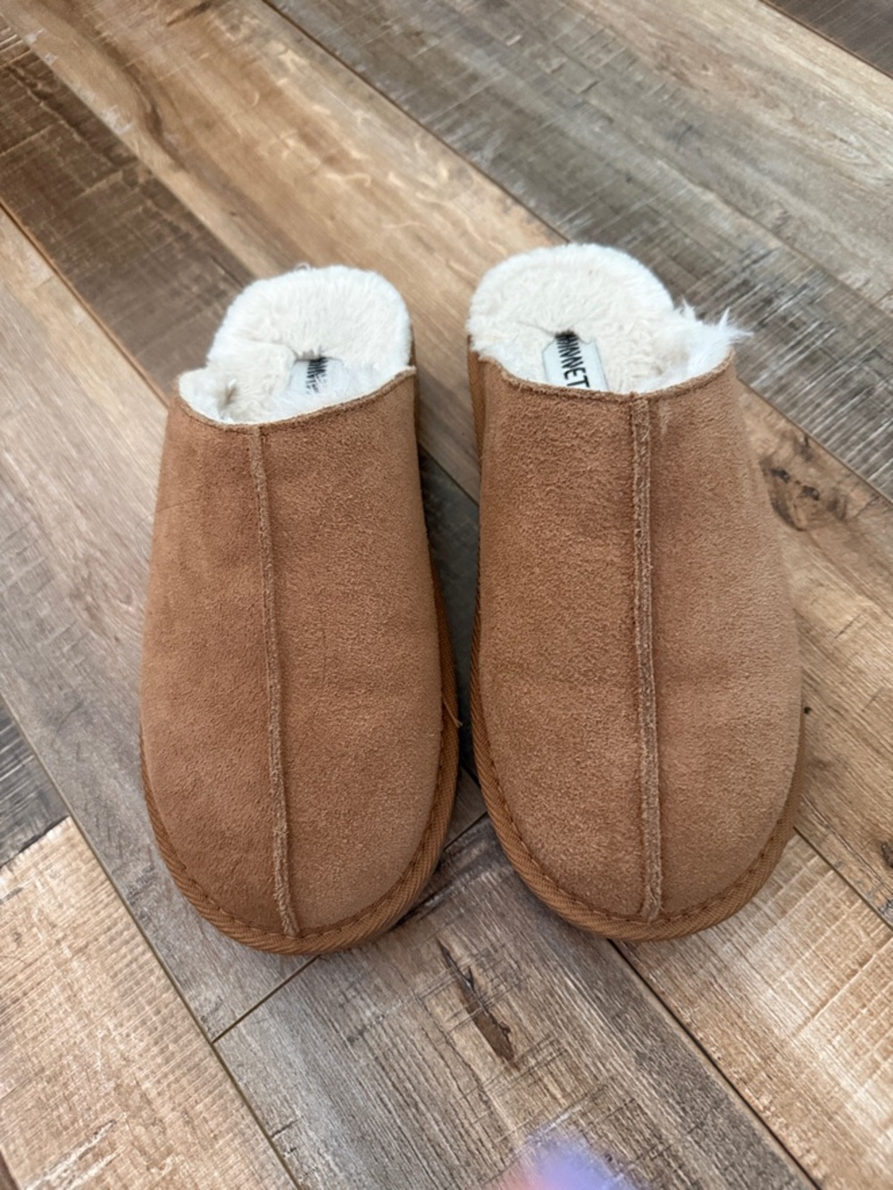 Cozy Faux-Shearling Slip-On Slippers in Tan